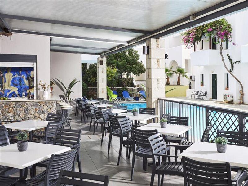 Eva & Apartahotel Agia Marina