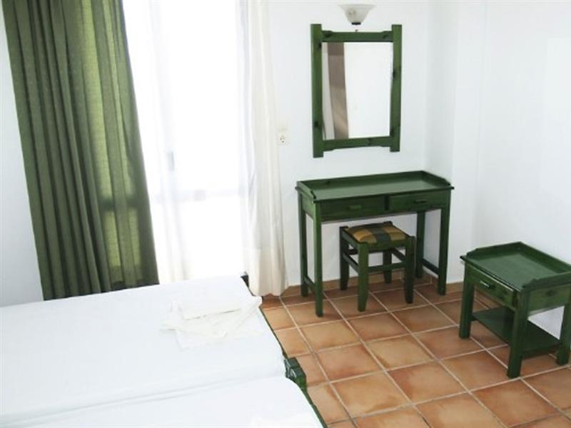 Eva & 3* Agia Marina
